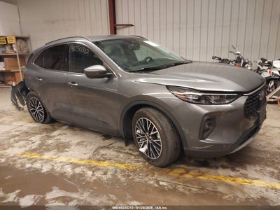 FORD ESCAPE 2023