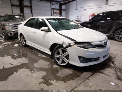 TOYOTA CAMRY 2014