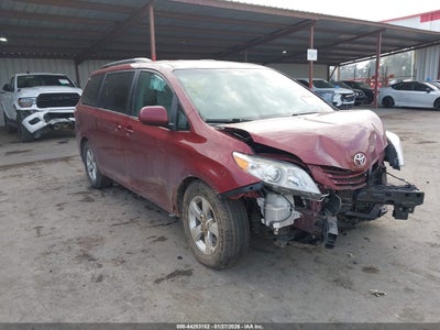 TOYOTA SIENNA 2015