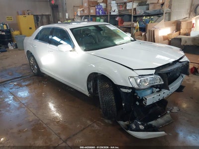 CHRYSLER 300 2017