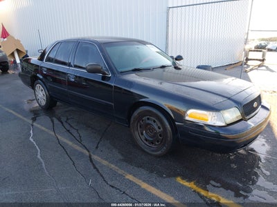 FORD CROWN VICTORIA 2011
