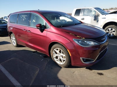 CHRYSLER PACIFICA 2017