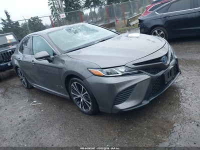 TOYOTA CAMRY 2020