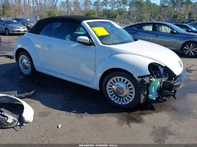 VOLKSWAGEN BEETLE 2015