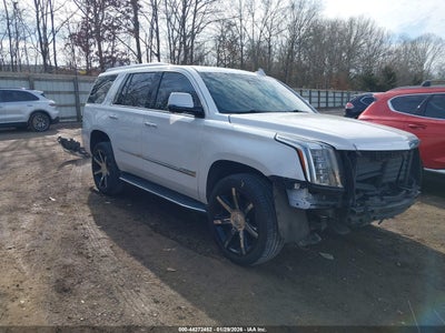 CADILLAC ESCALADE 2017