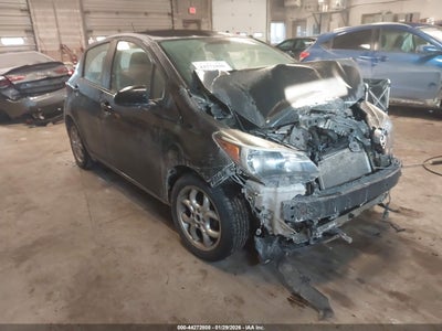 TOYOTA YARIS 2015