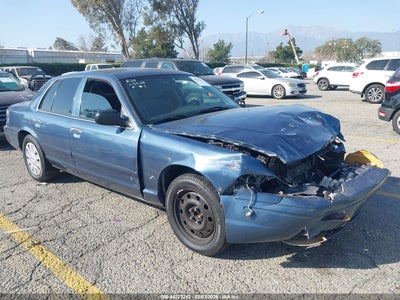 FORD CROWN VICTORIA 2011