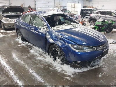 CHRYSLER 200 2016