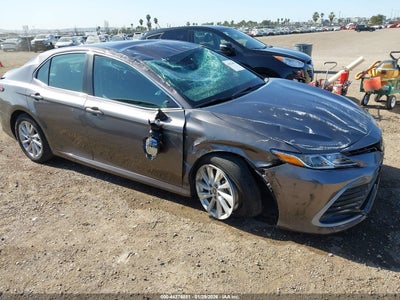 TOYOTA CAMRY 2024