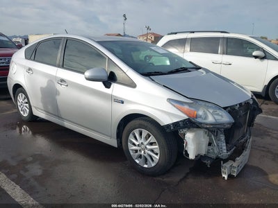 TOYOTA PRIUS PLUG-IN 2013
