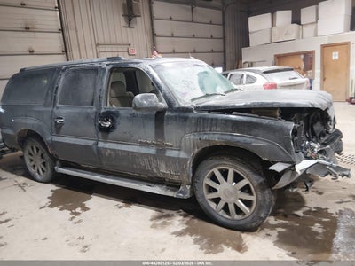 CADILLAC ESCALADE ESV 2005