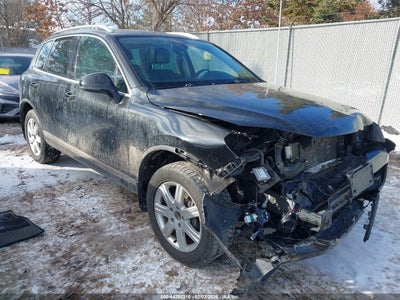 VOLKSWAGEN TOUAREG 2013