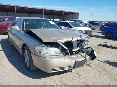 LINCOLN TOWN CAR 2007