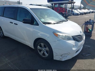 TOYOTA SIENNA 2015