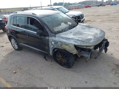 VOLKSWAGEN TIGUAN 2015