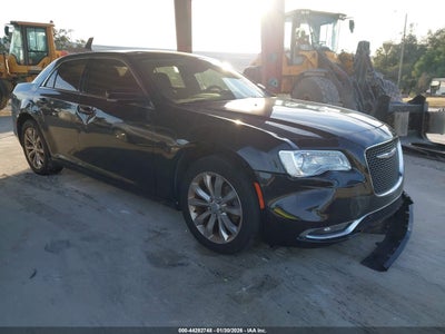 CHRYSLER 300 2015