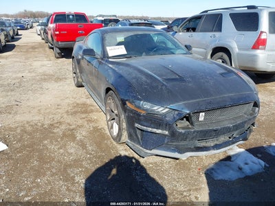 FORD MUSTANG 2021