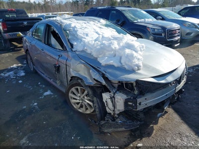 TOYOTA CAMRY 2023
