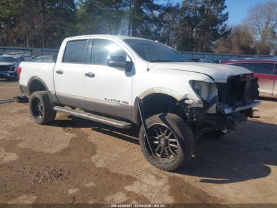 NISSAN TITAN 2019