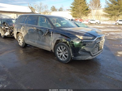 TOYOTA GRAND HIGHLANDER 2024