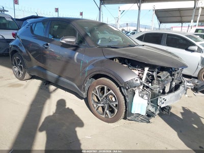 TOYOTA C-HR 2021
