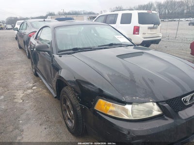 FORD MUSTANG 2000