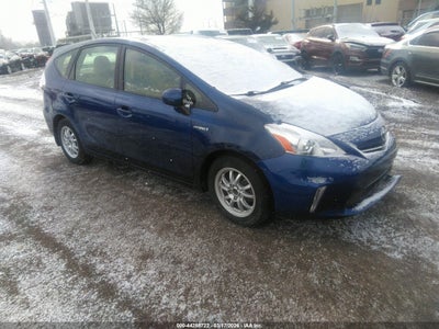 TOYOTA PRIUS V 2012
