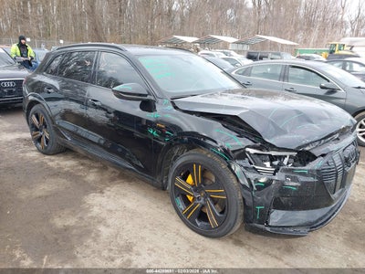 AUDI E-TRON 2023