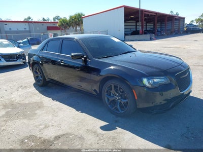 CHRYSLER 300 2023