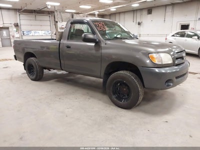 TOYOTA TUNDRA 2004