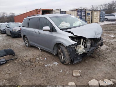 TOYOTA SIENNA 2015