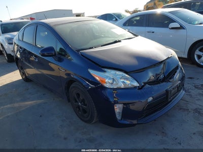 TOYOTA PRIUS 2015