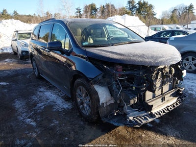 TOYOTA SIENNA 2021
