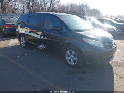 TOYOTA SIENNA 2015