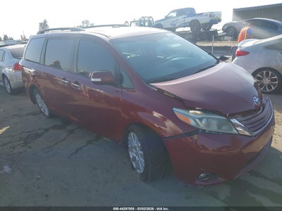 TOYOTA SIENNA 2015