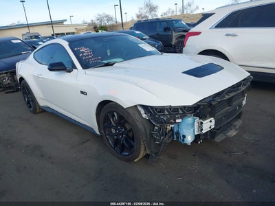 FORD MUSTANG 2024