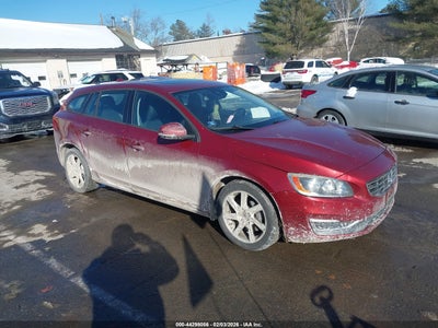 VOLVO V60 2015