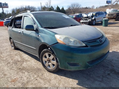 TOYOTA SIENNA 2005