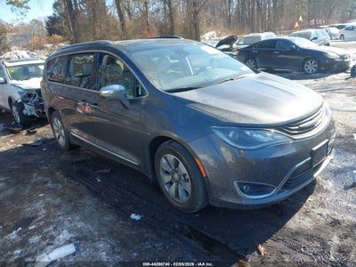 CHRYSLER PACIFICA HYBRID 2017