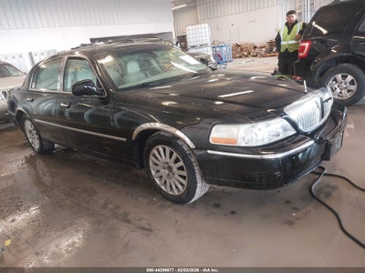 LINCOLN TOWN CAR 2003