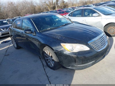 CHRYSLER 200 2013