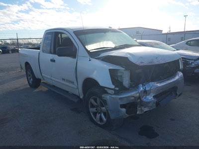 NISSAN TITAN 2014