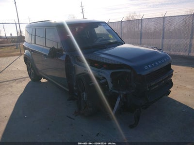 LAND ROVER DEFENDER 2025