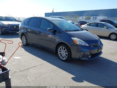 TOYOTA PRIUS V 2014