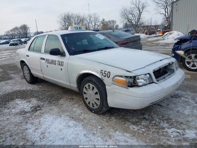 FORD CROWN VICTORIA 2011