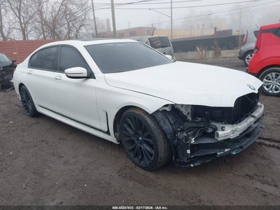 BMW 750 2021
