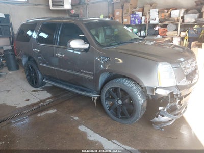 CADILLAC ESCALADE 2011