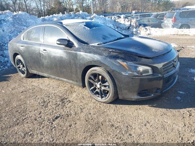 NISSAN MAXIMA 2010