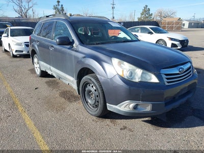 SUBARU OUTBACK 2011