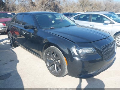 CHRYSLER 300 2018